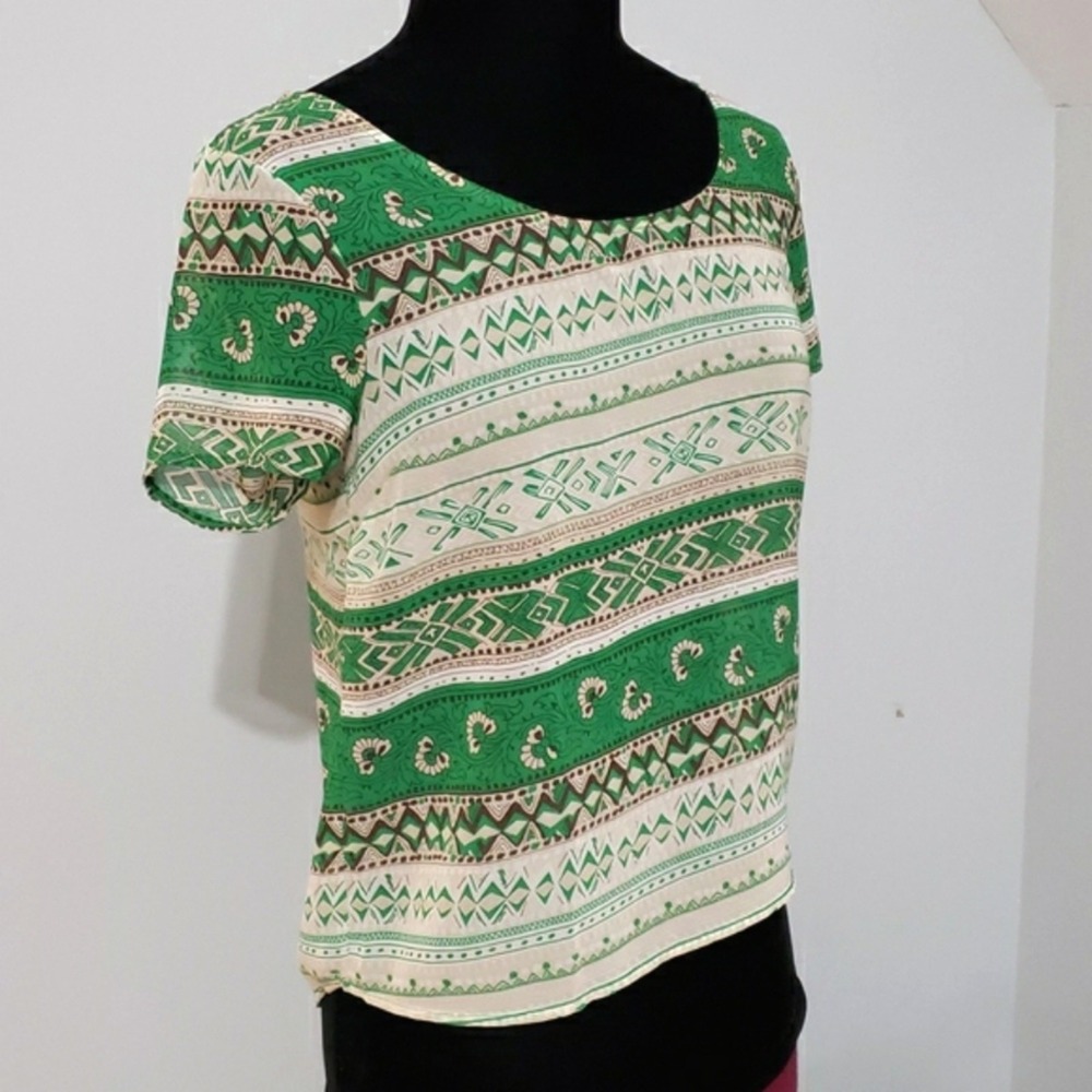 Charming Charlie Womens Green Tribal Geometric Scoop Neck Blouse TA6302 Medium - Picture 2 of 10